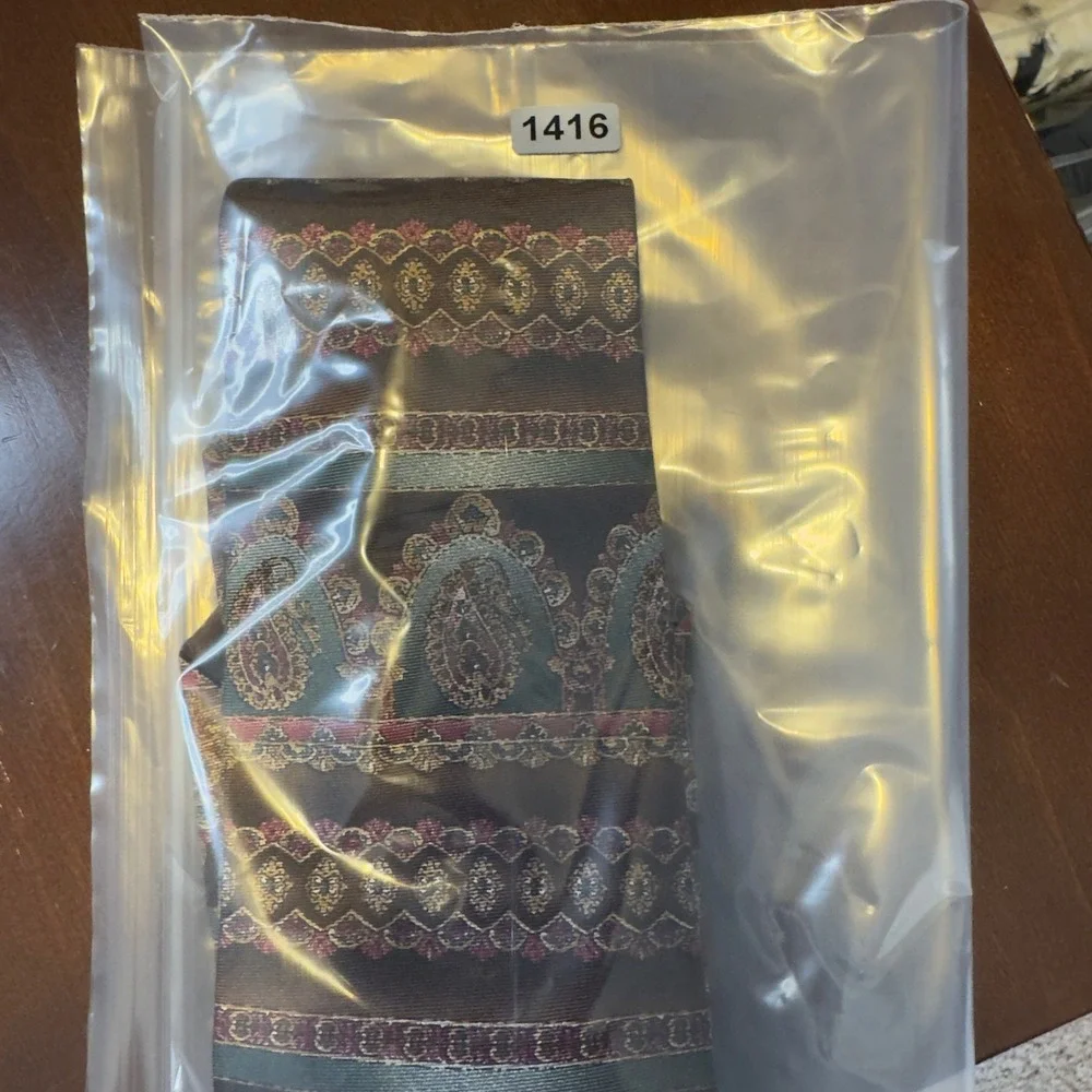 1416 | Vintage Bill Blass Silk Paisley Medallion Classic Necktie Brown Mens OS
